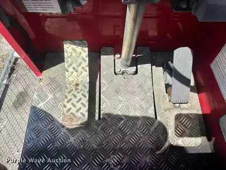 Diesel Forklifts 2017  Moffett M8 (35)