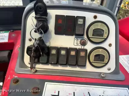 Diesel Forklifts 2017  Moffett M8 (38)