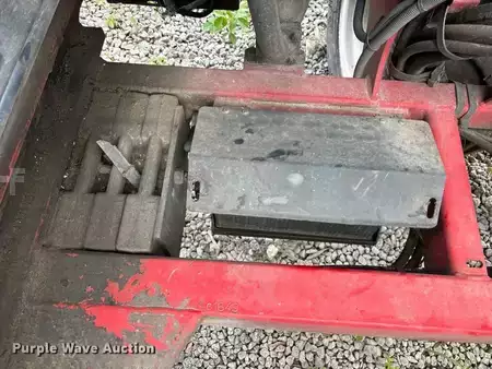 Diesel Forklifts 2003  Moffett M5500 (11)