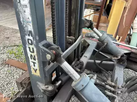 Diesel Forklifts 2003  Moffett M5500 (23)