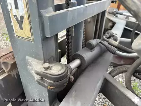 Diesel Forklifts 2003  Moffett M5500 (24)