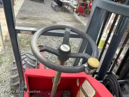 Diesel Forklifts 2003  Moffett M5500 (35)