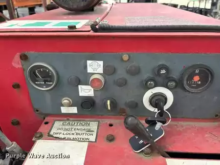 Diesel Forklifts 2003  Moffett M5500 (37)