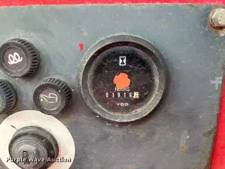 Diesel Forklifts 2003  Moffett M5500 (38)