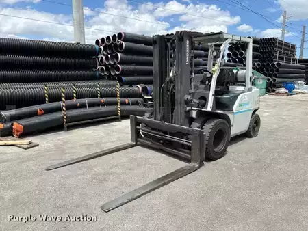 Propane Forklifts 2016  Unicarriers PF80YLP (1)