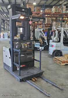 Order Picker 2018  Crown SP3520-30 (1)