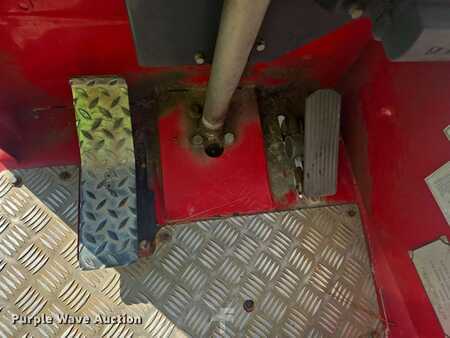 Diesel Forklifts 2015  Moffett M8 (32)