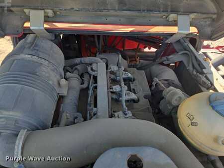 Diesel Forklifts 2015  Moffett M8 (38)