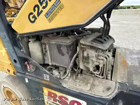 Montacargas GLP - Doosan G25E-3 (28)