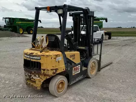 Montacargas GLP - Doosan G25E-3 (5)