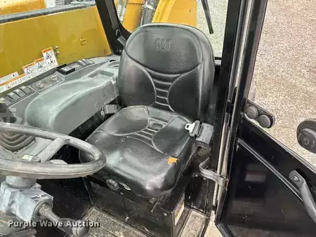 Manipulador Telescópico fijo 2012  CAT Lift Trucks TH255 (26)