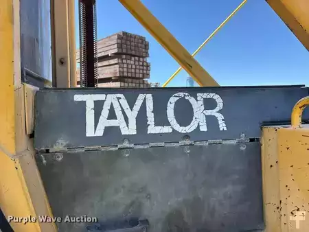 Diesel Forklifts 1999  Taylor THD300 (9)
