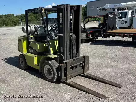 Propane Forklifts - Clark CGP40 (3)