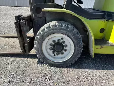 Propane Forklifts - Clark CGP40 (37)