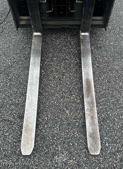 Propane Forklifts 2015  Nissan PFS40 (10)