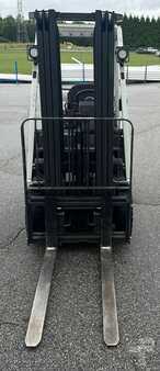 Propane Forklifts 2015  Nissan PFS40 (2)