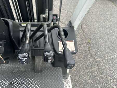 Propane Forklifts 2015  Nissan PFS40 (30)