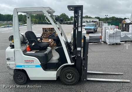 Propane Forklifts 2015  Nissan PFS40 (4)