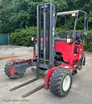 Diesel Forklifts - Moffett M8 (1)