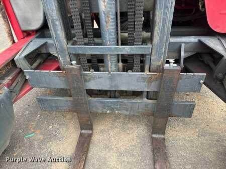Diesel Forklifts - Moffett M8 (11)
