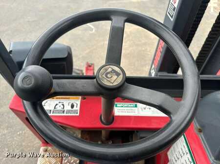 Diesel Forklifts - Moffett M8 (24)