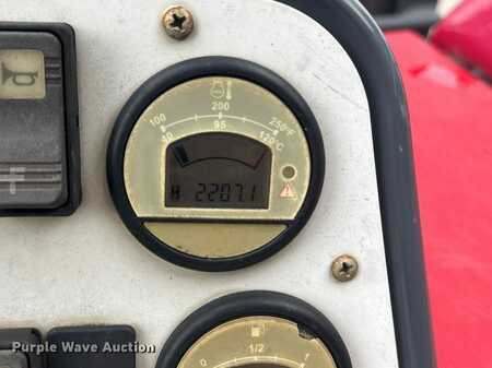 Diesel Forklifts - Moffett M8 (26)