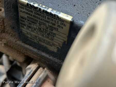 Diesel Forklifts - Moffett M8 (32)