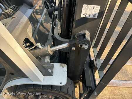 Propane Forklifts - Unicarriers 50 (14)