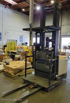 Vertical order pickers 2016  Crown SP4050-30 (1)