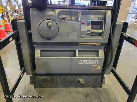Vertical order pickers 2016  Crown SP4050-30 (25)