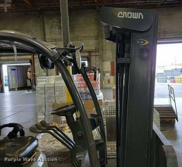 Propane Forklifts 2016  Crown C51050-40 (19)