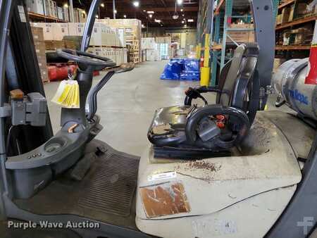 Propane Forklifts 2016  Crown C51050-40 (27)