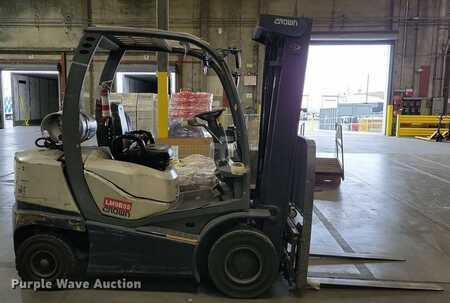 Propane Forklifts 2016  Crown C51050-40 (4)
