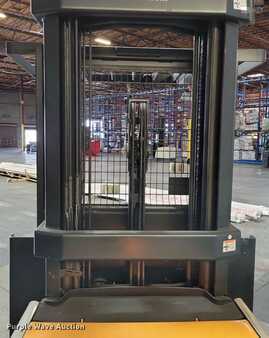 Vertical order pickers 2016  Crown SP4050-30 (10)