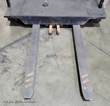 Vertical order pickers 2016  Crown SP4050-30 (14)