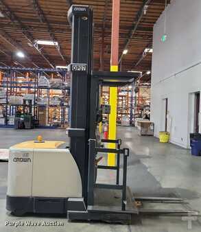 Vertical order pickers 2016  Crown SP4050-30 (4)