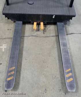 4 Wheels 2017  Crown SP3520-30 (13)