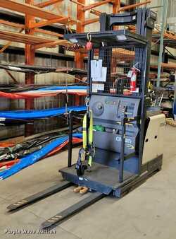 Vertical order pickers 2016  Crown SP3520-30 (1)