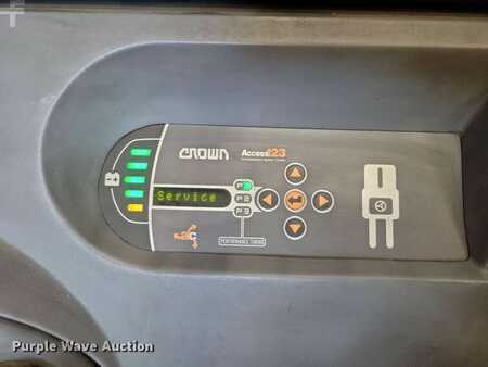 Vertical order pickers 2016  Crown SP3520-30 (24)