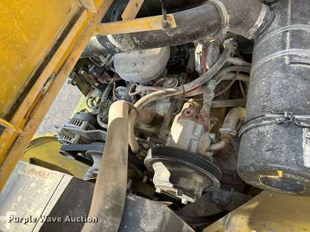 Propane Forklifts 2000  Hyster H135XL (30)