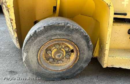 Propane Forklifts 2000  Hyster H135XL (36)