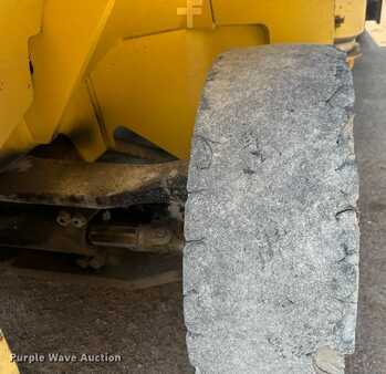 Propane Forklifts 2000  Hyster H135XL (37)