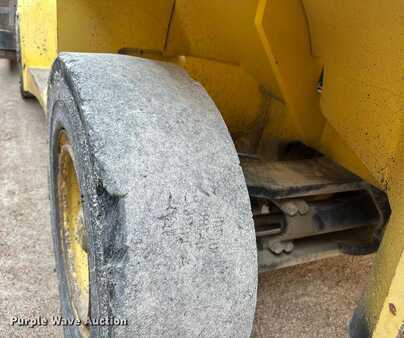 Propane Forklifts 2000  Hyster H135XL (39)