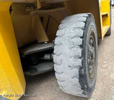 Dieselový VZV - CAT Lift Trucks DP70 (40)