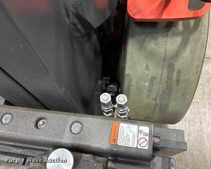 Propane Forklifts 2023  Linde HT27CT (11)