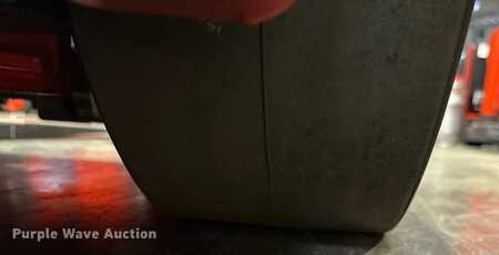 Propane Forklifts 2023  Linde HT27CT (27)