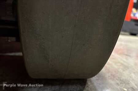 Propane Forklifts 2023  Linde HT27CT (30)