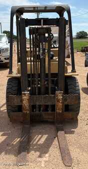 LPG VZV - CAT Lift Trucks forklift (2)