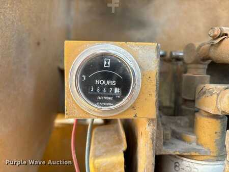LPG VZV - CAT Lift Trucks forklift (20)