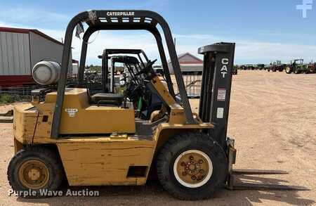 LPG VZV - CAT Lift Trucks forklift (4)